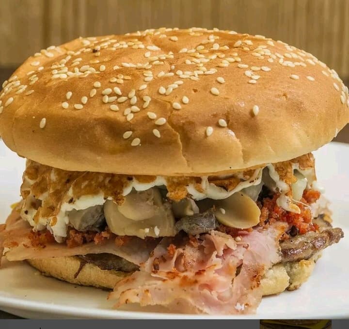Dogo Haus Ferrocarril