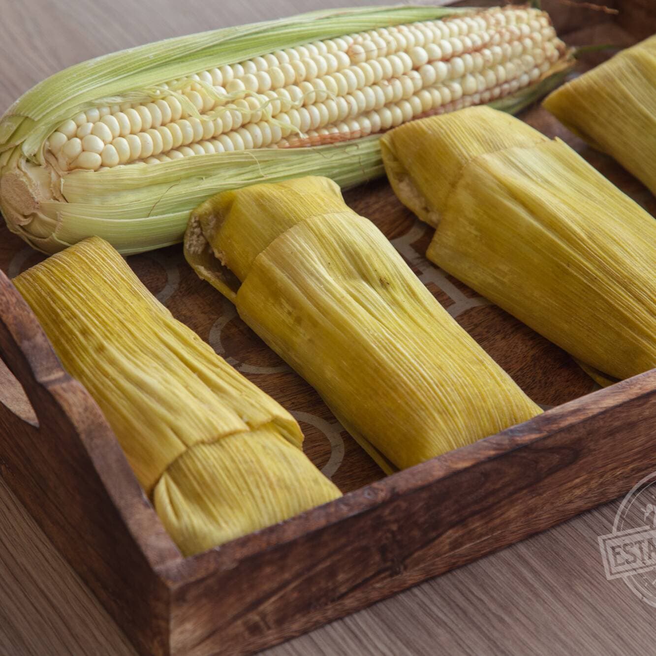 Tamales de Elote con Rajas y Queso