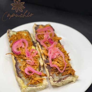 Molletes con Cochinita