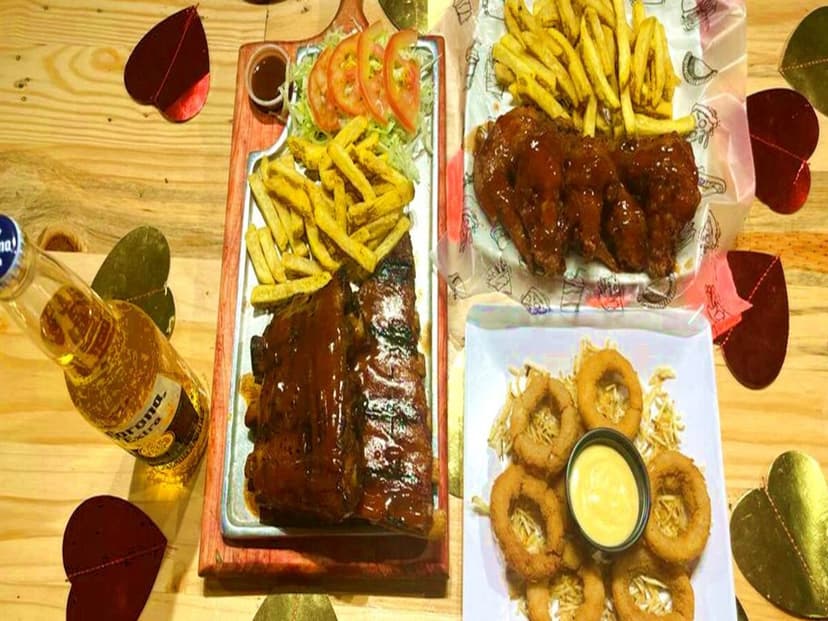 Warner Foods Almuerzos