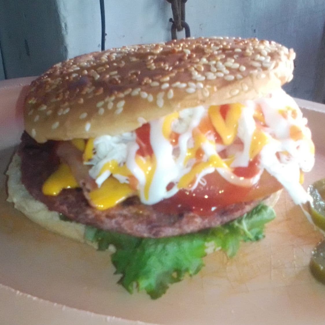Hamburguesa Doble Carne Preparada con Papas