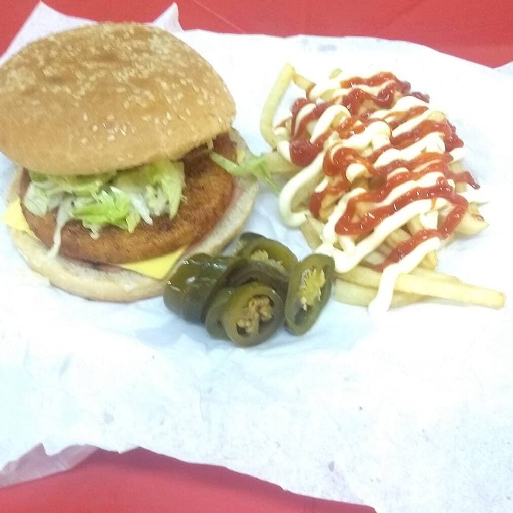 Combo - Hamburguesa Grande de Pechuga de Pollo
