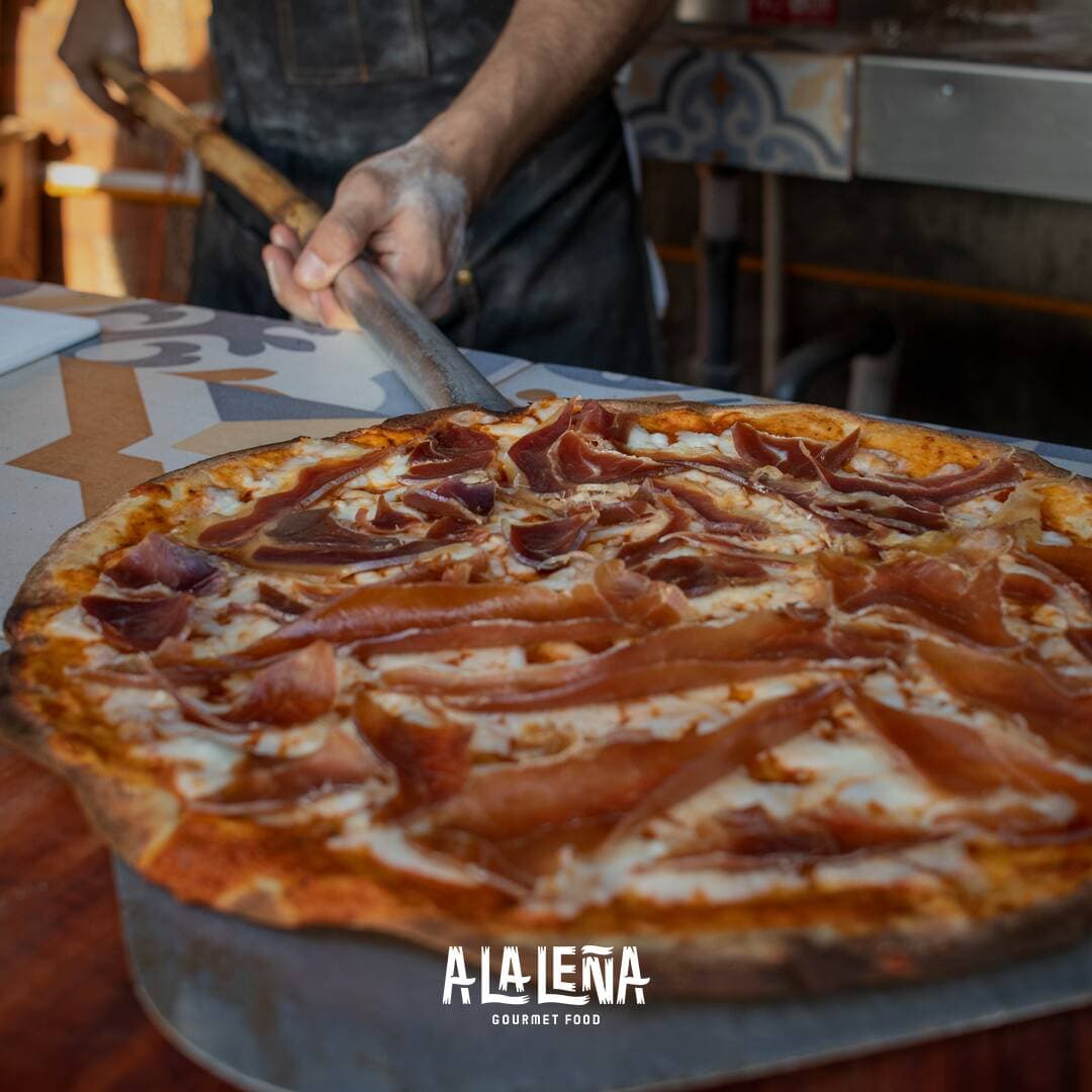 PIZZA JAMÓN SERRANO