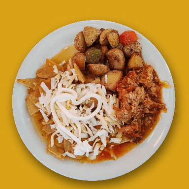 Chilaquiles Con Pollo (Salsa Verde o Roja)