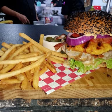Hamburguesa Mamut