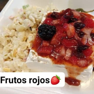 Sandwichón de Frutos Rojos