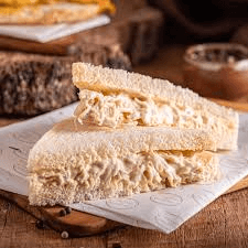Pan con Pollo Deshilachado