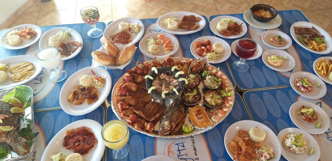 La Playita Cockteles & Mariscos