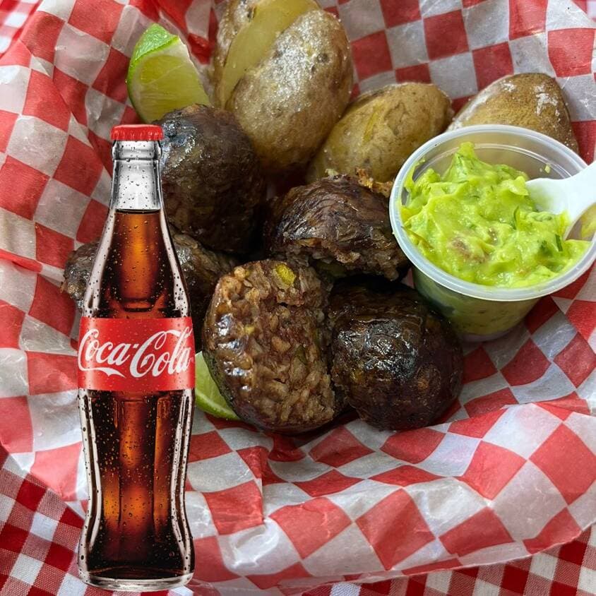 Rellena con Papa y COCA-COLA Mini
