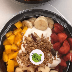 Charola con Fruta