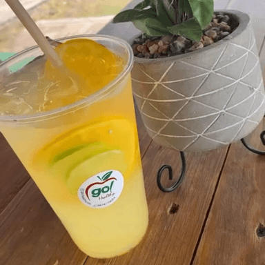 Agua Natural de limon naranja