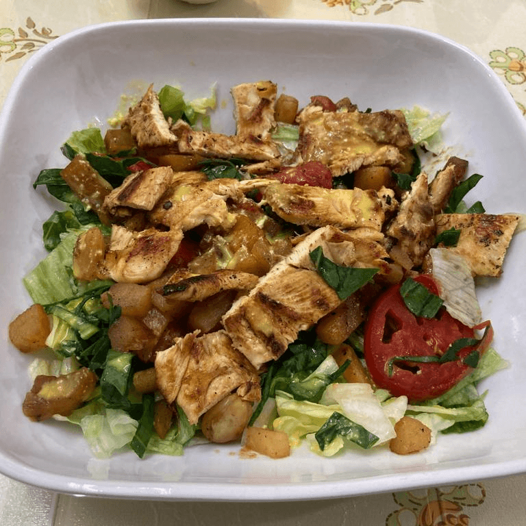 Ensalada de Pollo con Piña