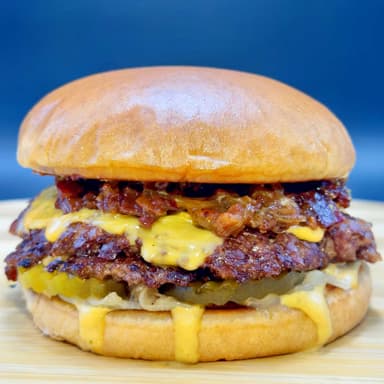 Burger Bacon Jam con Papitas