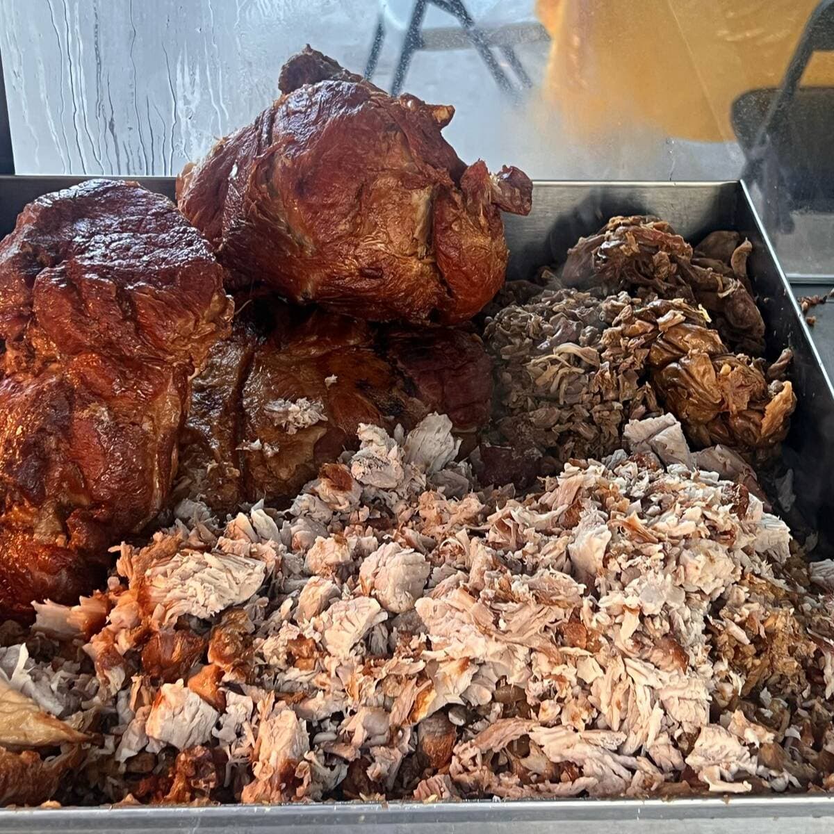 1/2 Kilo de Carnitas Surtidas