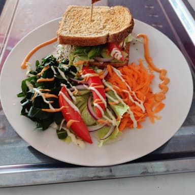 Sándwich Sencillo de Pechuga Marinada