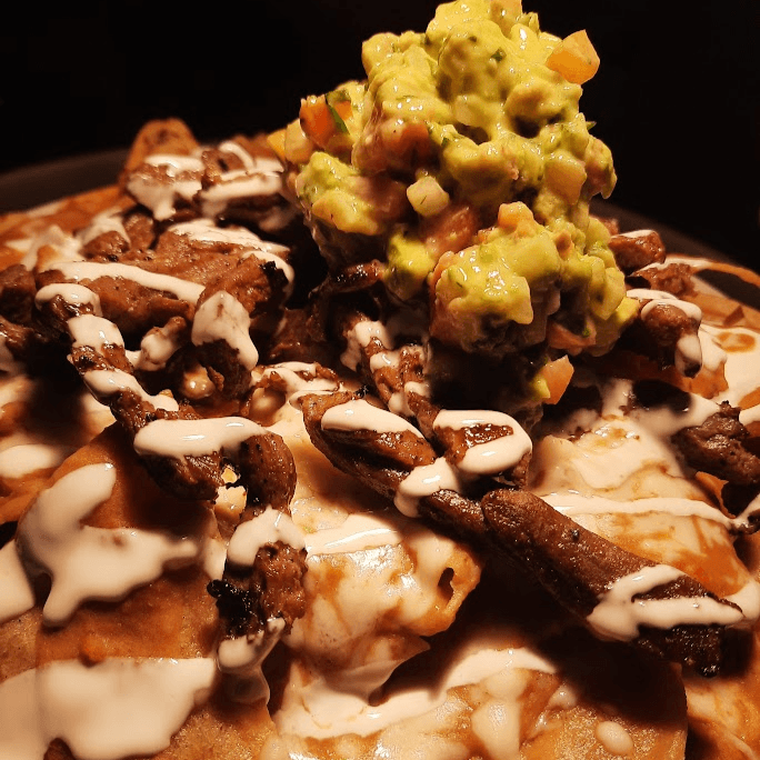 Nachos con carne asada