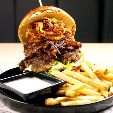 Burguer que tentacion + Papas