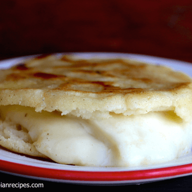 Arepa con Queso Mozarella
