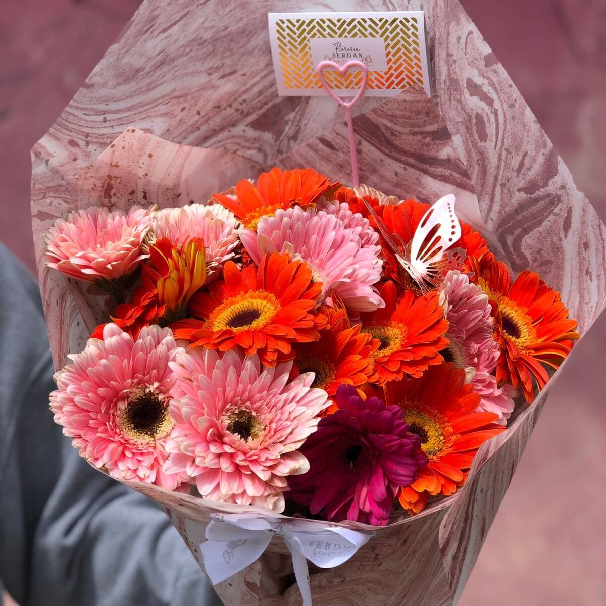 24 Gerberas