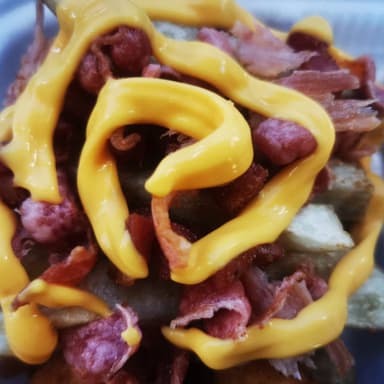 Papas Locas con Queso Amarillo