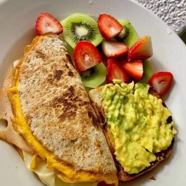 OMELETTE SENCILLO CON FRUTA