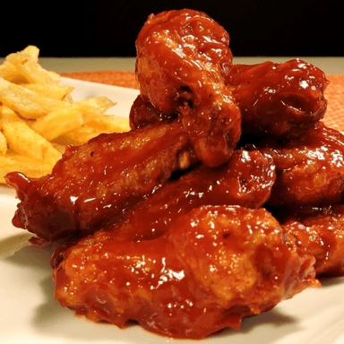 Combo Alitas Crocantes en Salsa X 8 + Papa