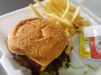 Combo Pareja Hamburguesas con papas + Refresco