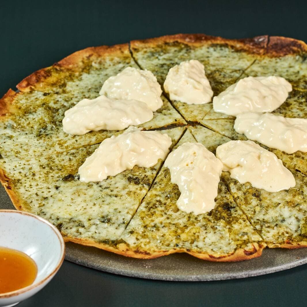 Pizza Stracciatella y Miel