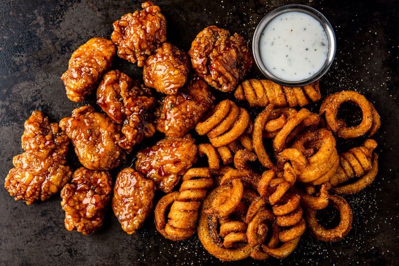 8 Boneless & Papas