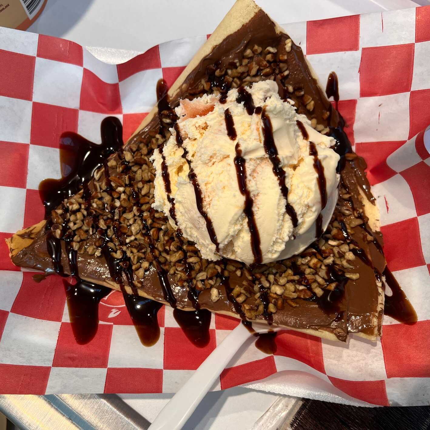 Crepa de Nutella, Nuez y Helado