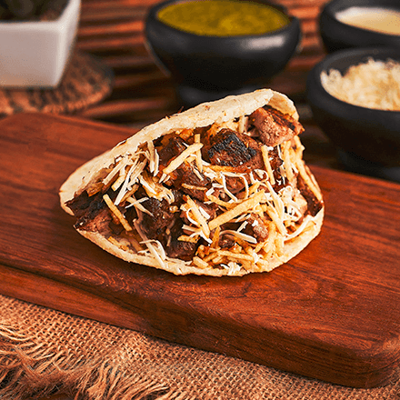 Arepas Rellena solo Carne y queso.