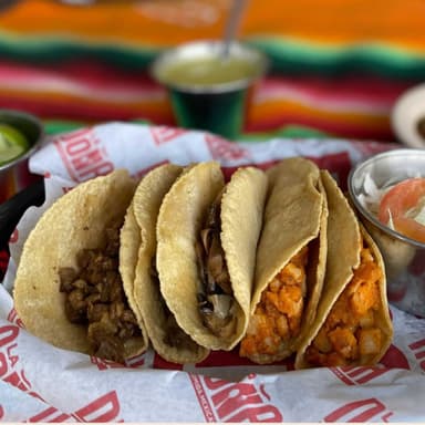 Tacos de Guisos