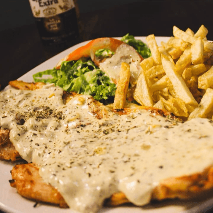Pollo en salsa de champiñones