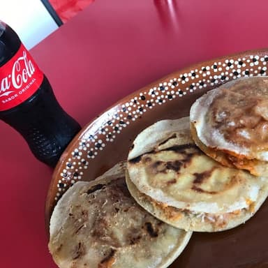 Combo Gorditas y Coca 2