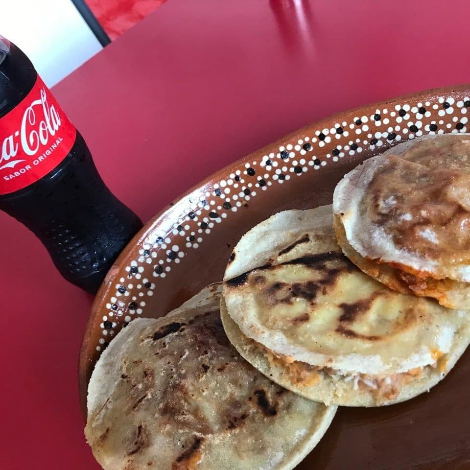 Combo Gorditas y Coca 2