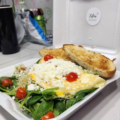 Omelet de Claras de Huevo con Ensalada