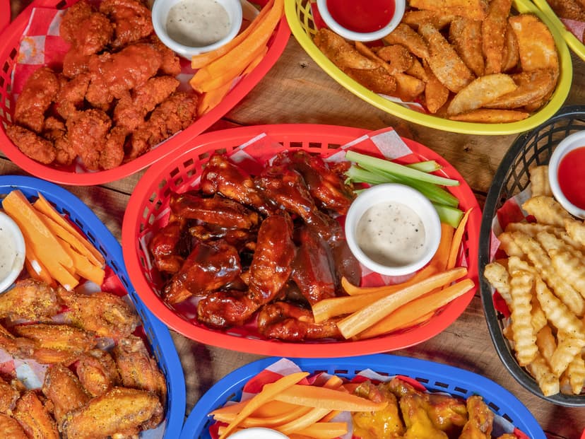 RESTAURANT WINGS & SNACKS CENTENARIO