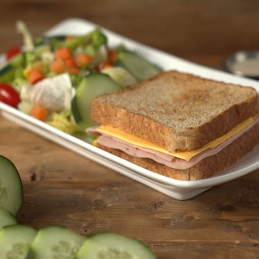 Sandwich Jamon con Queso Amarillo