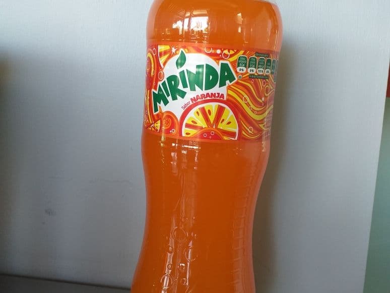 Refresco Mirinda 2L