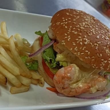 HAMBURGUESA DE CAMARON