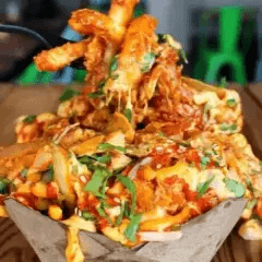 Papas Tres Quesos Fries