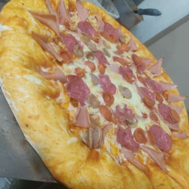 Pizza Tocineta con Queso