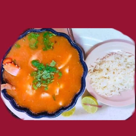 Sopa de Mariscos. (Medio Litro)