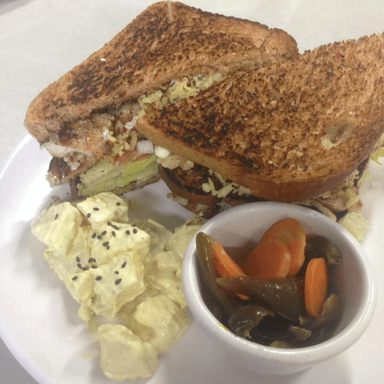 Combo Club Sándwich + Bebida