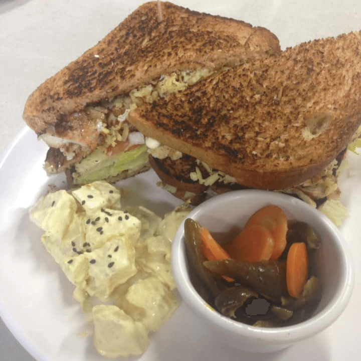 Combo Club Sándwich + Bebida