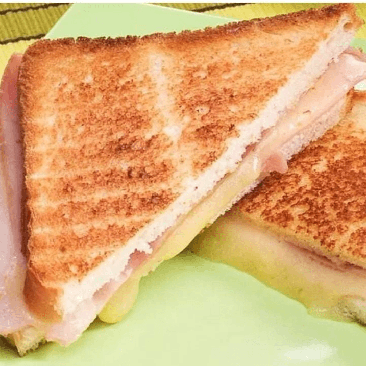 Sánguche Mixto de Jamón