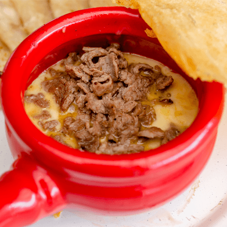 Cazuelita de Queso Fundido con Bistec