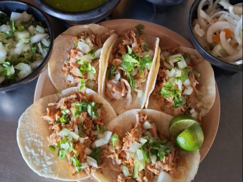 Carnitas la Única San Lorenzo