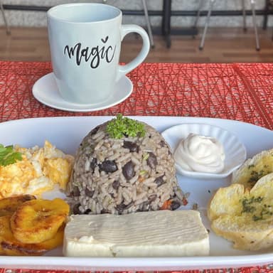 Desayuno Magikus