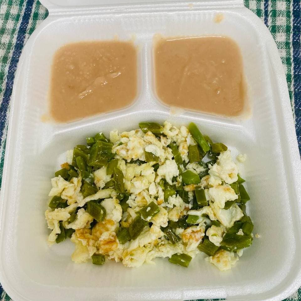 Huevos con Nopales